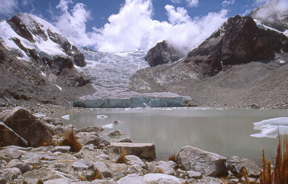 Laguna Glaciar zwischen Illampu und Ancohuma