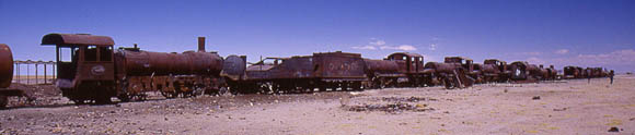 Verrostete Zge auf dem Cemetario de los trenes