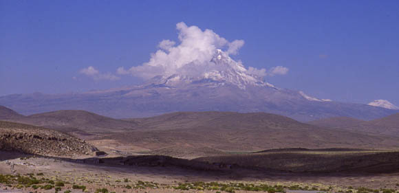 Der Sajama an der Grenze zwischen Bolivien und Chile