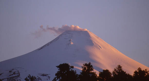 Der Vulkan Villarica, 2840m, im Abendlicht