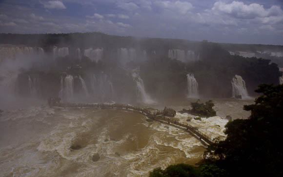 Der Wanderweg auf brasilianischer Seite bis zum Abgrund