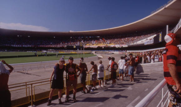 Das Maracana Stadion - 200.000 Zuschauer und eine Stimmung fast wie beim VFB Stuttgart