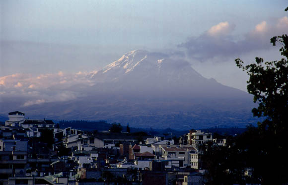 Der Chimborazo, 6350m, im Abendlicht. Der hchste Berg von Ecuador.